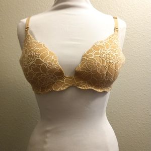 Lot 2 Victoria Secret 36D Gorgeous Very Sexy- Embr
